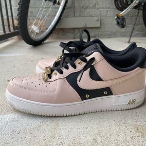 Sneaker Nike Airforce one 1 Air Force low top pink black mens size 11